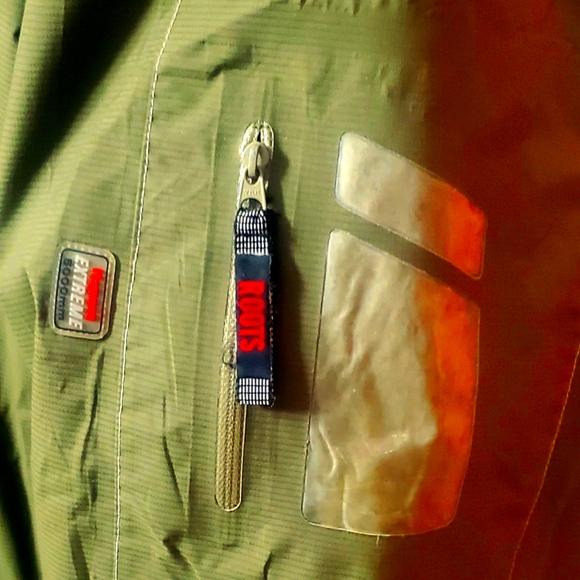 Roots mens waterproof parka great condition very warm , Roots quality - Picture 2 of 5